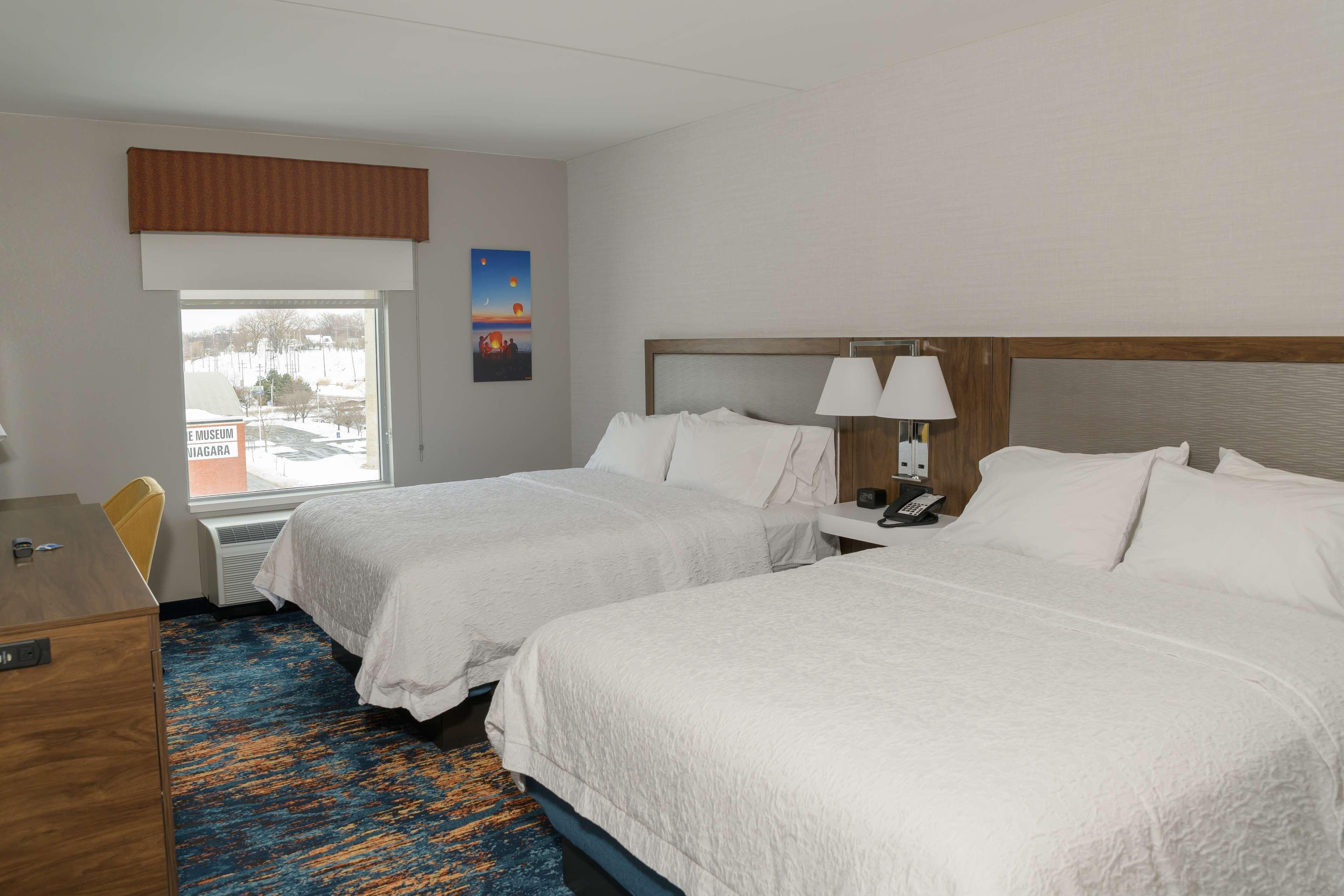 Hampton Inn & Suites Erie Bayfront Ngoại thất bức ảnh