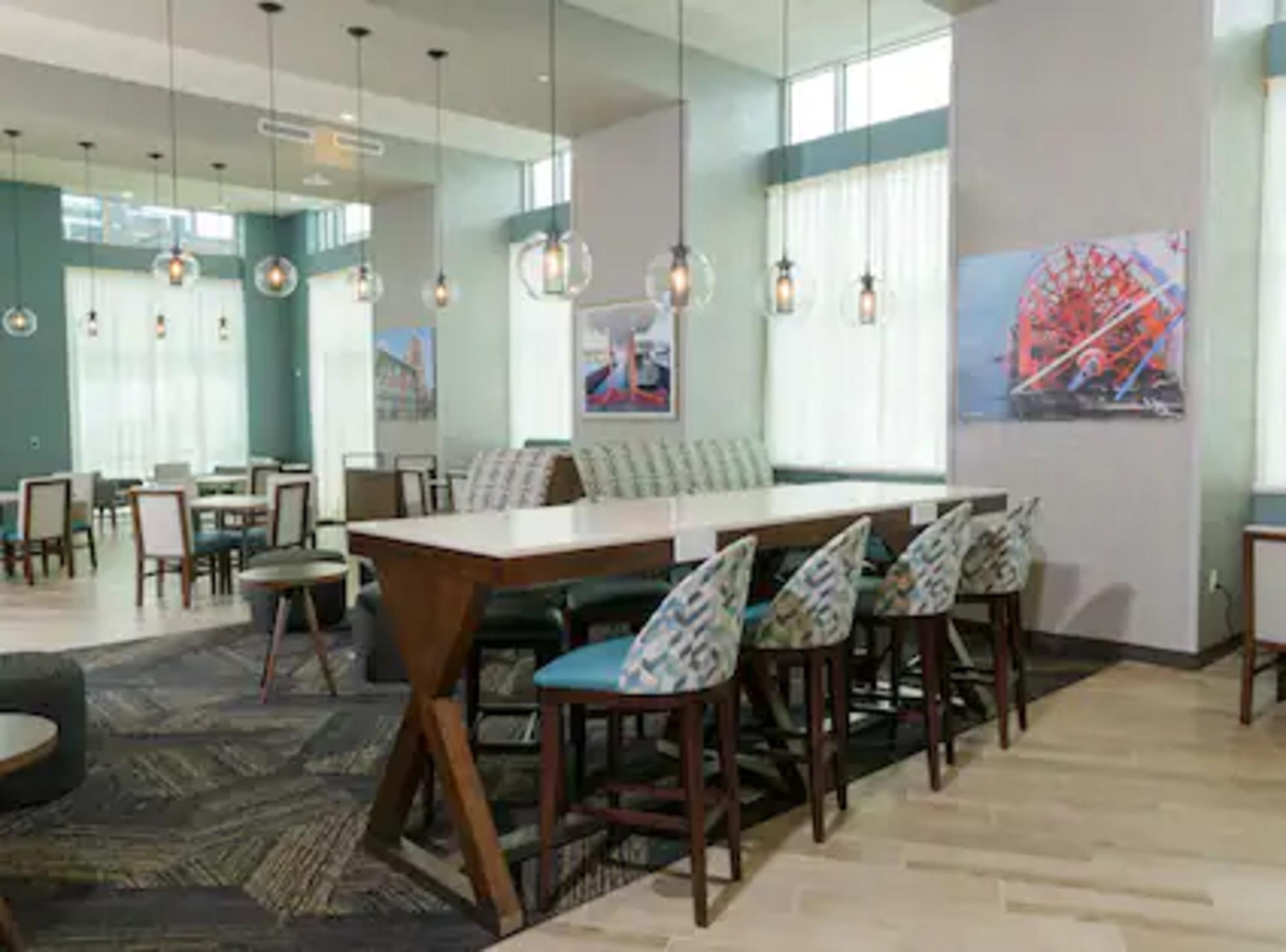 Hampton Inn & Suites Erie Bayfront Ngoại thất bức ảnh
