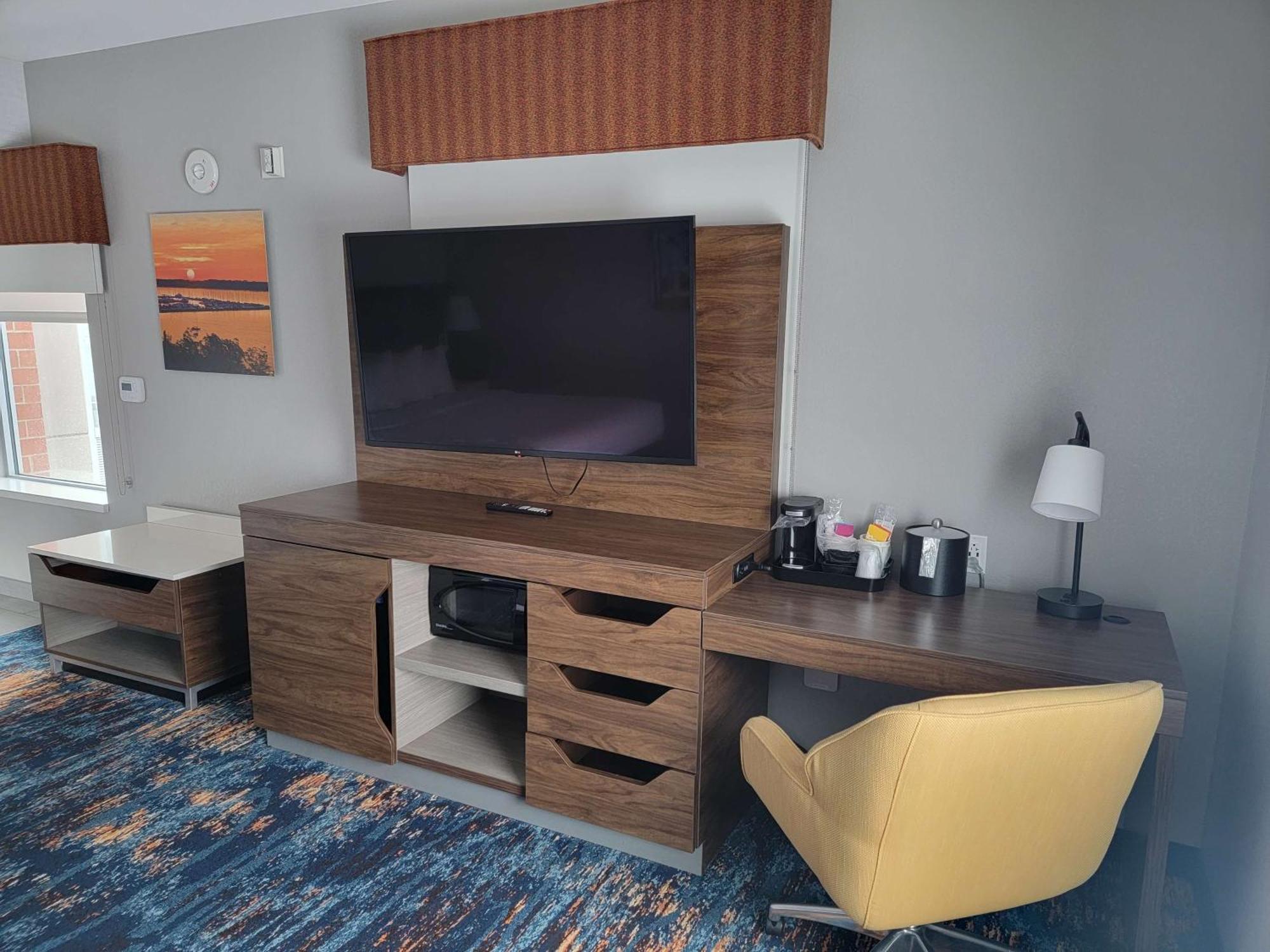 Hampton Inn & Suites Erie Bayfront Ngoại thất bức ảnh