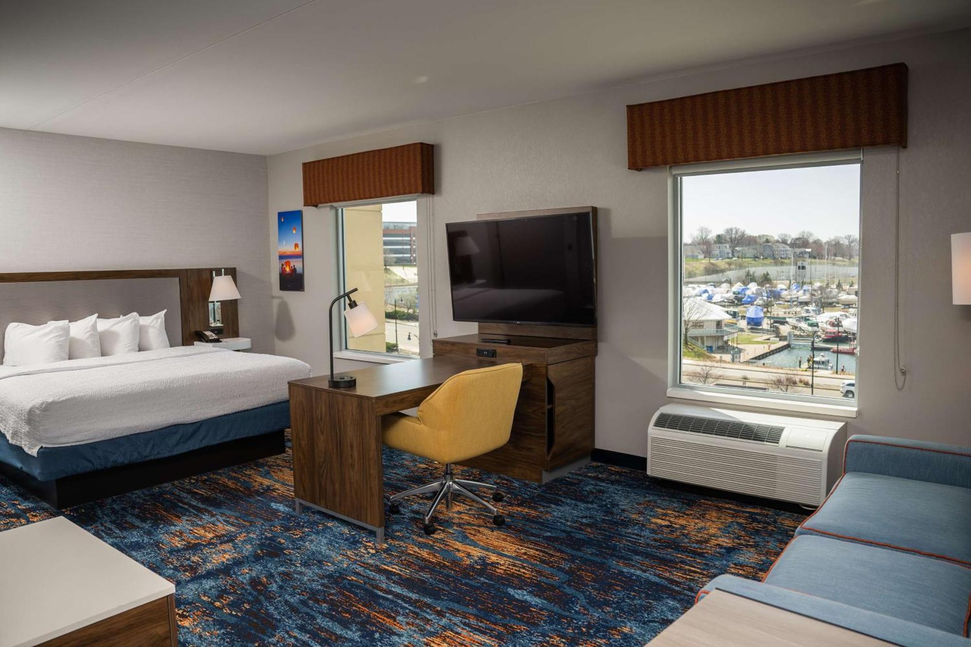 Hampton Inn & Suites Erie Bayfront Ngoại thất bức ảnh