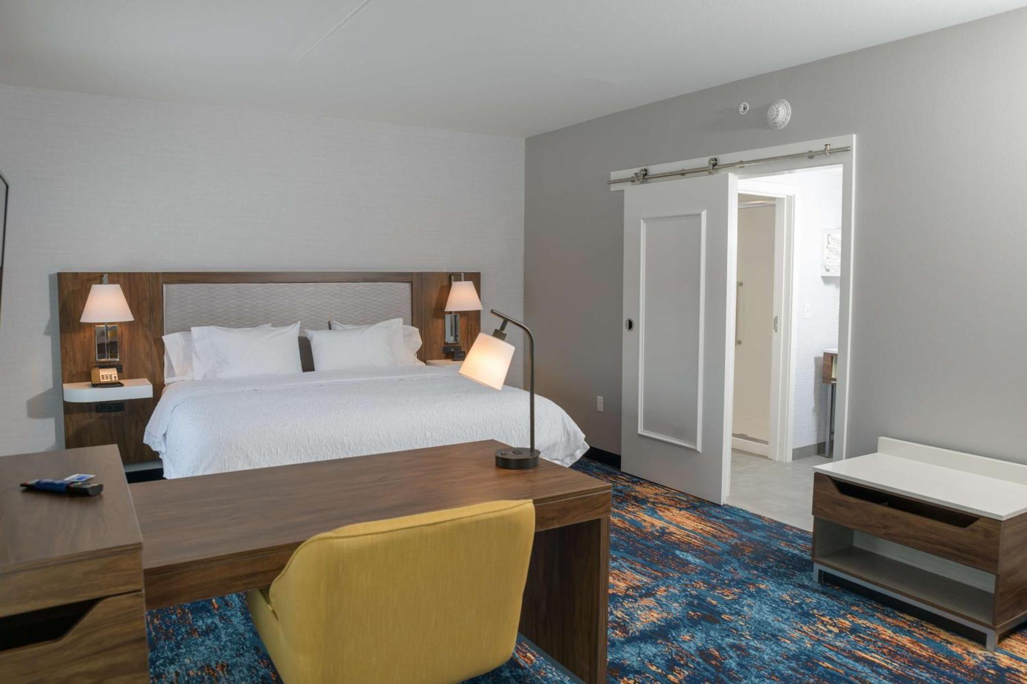 Hampton Inn & Suites Erie Bayfront Ngoại thất bức ảnh